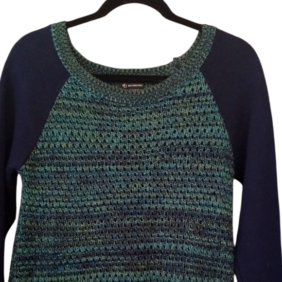 New Directions Navy and Teal Crew Neck Sweater Medium - Picture 6 of 6